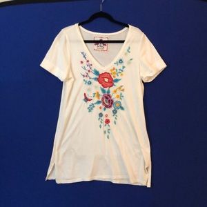 Johnny Was Embroidered White Tunic T with Joy Love Light Label Sz L